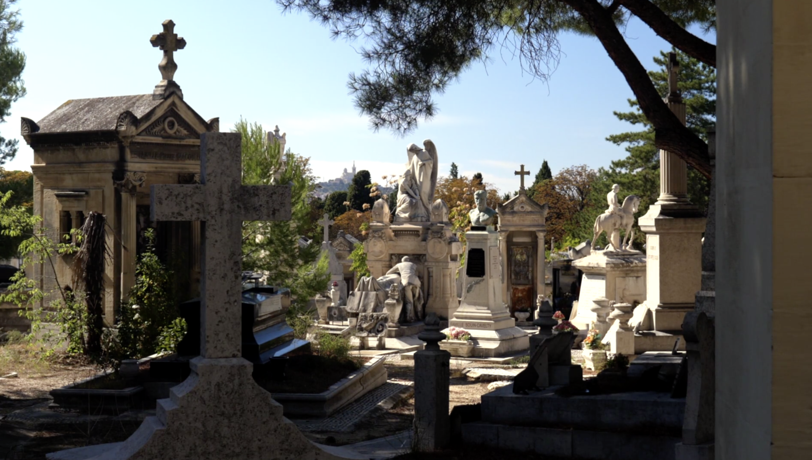 Convoi Funebre Marseille Saint Pierre Aujourd Hui Régie des pompes funèbres municipales – Ville de Marseille – Bienvenue sur  le site officiel des pompes funèbres municipales du cimetière Saint Pierre.  Des professionnels à votre service depuis 115 ans.